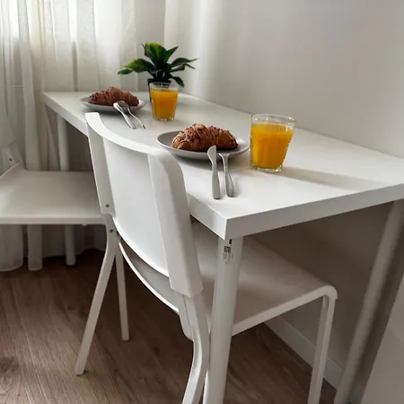 דירה Ministudio Wlochy, Lotnisko Chopina , Blu ורשה