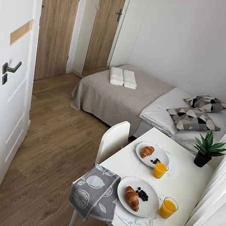Appartement Ministudio Wlochy, Lotnisko Chopina , Blu *